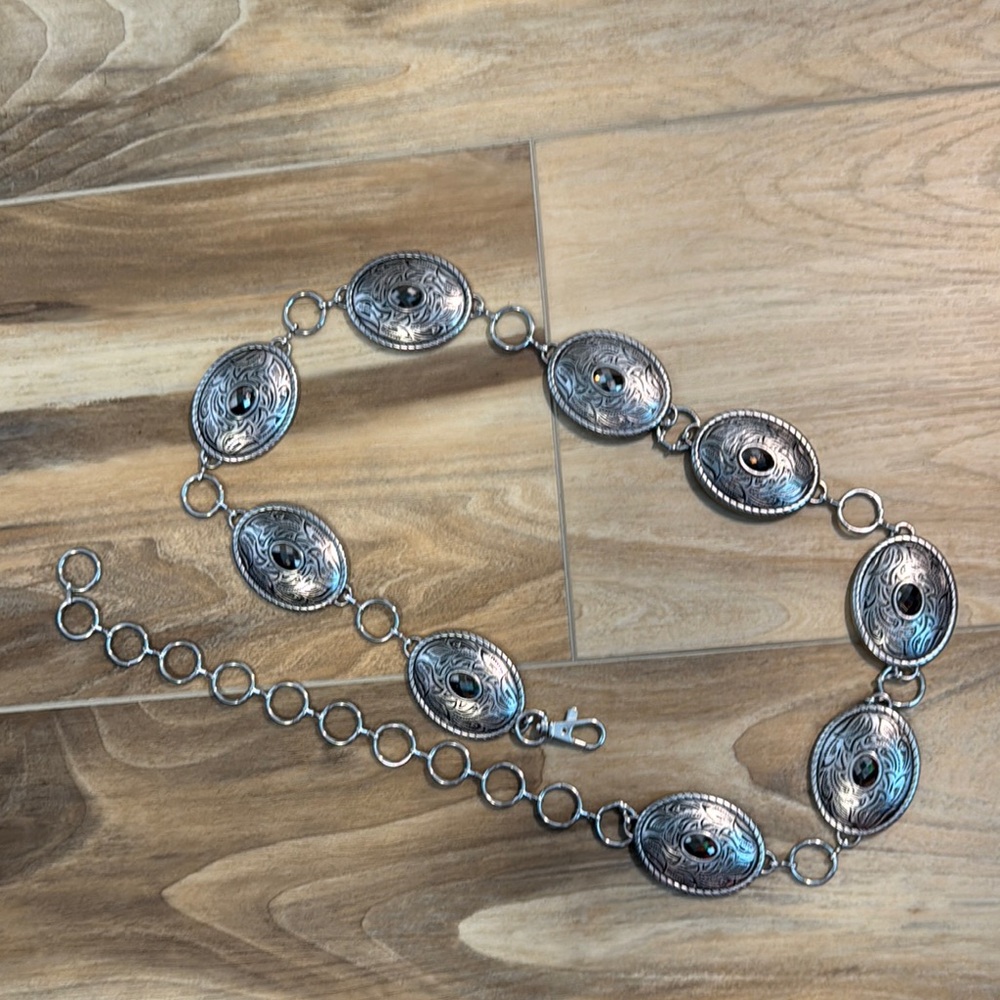 Nomad Creek Women's Silver Oval Chain Belt w/ Black Stones – M/L – 44.5" - Picture 8 of 8